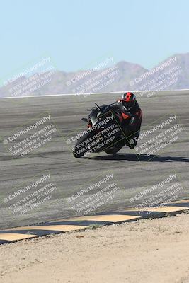 media/Oct-13-2025-Moto Forza (Mon) [[a66d839500]]/4-C Group/Session 2 (Bowl)/